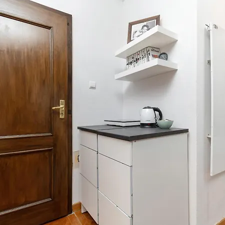 Old Town Cozy Microapartaments Podwale By Renters Lägenhet
